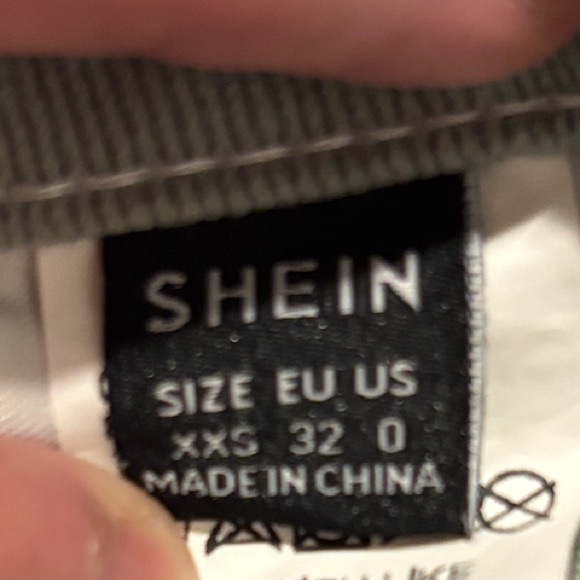 SHEIN Olive Green Pants - Picture 2 of 4